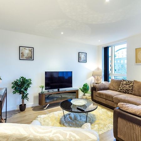 2 Bed Property Close To Heathrow Airport Hounslow Eksteriør bilde