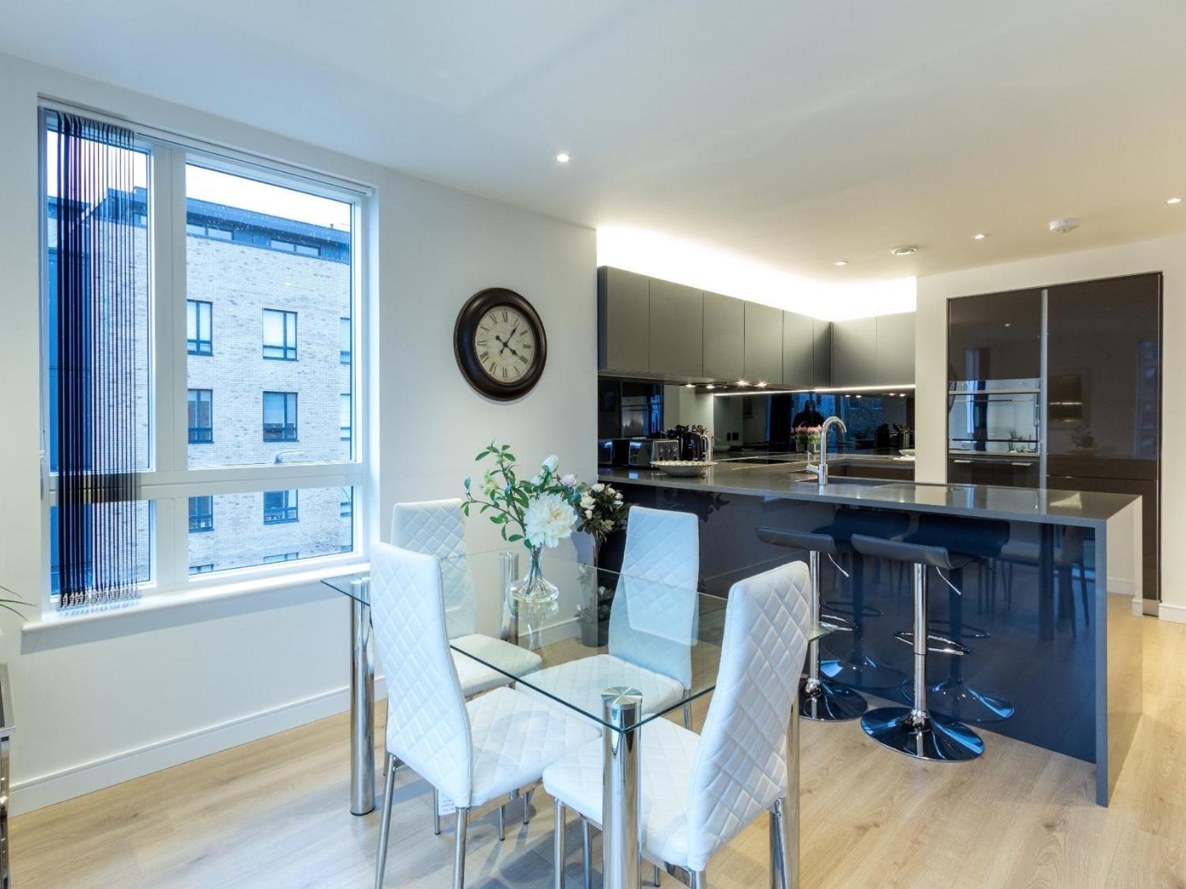 2 Bed Property Close To Heathrow Airport Hounslow Eksteriør bilde